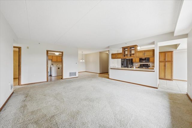 18550 Pine Lake Drive 1a, Tinley Park, IL 60477