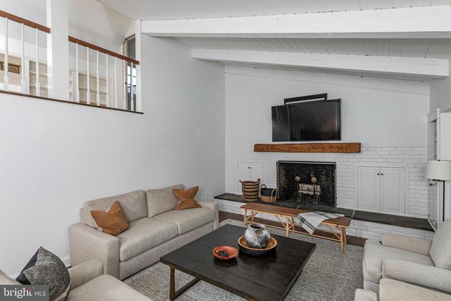 987 CHERRY VALLEY RD, Princeton, NJ 08540