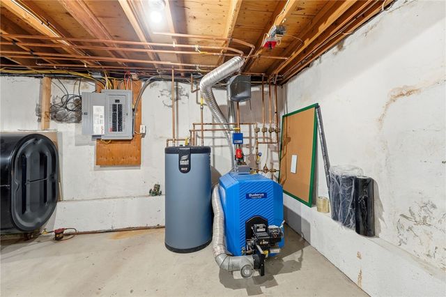 12 Sedan Street, Providence, RI 02904