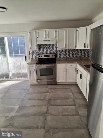 212 CARROLL ST, Riverside, NJ 08075