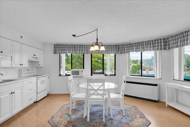 10 Kellogg Rd Ste 230, Essex Junction, VT 05452