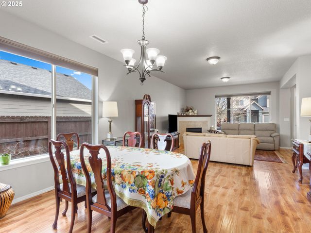 724 Sw 4TH Ave, Battle Ground, WA 98604