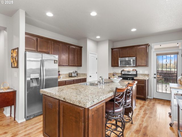 724 Sw 4TH Ave, Battle Ground, WA 98604