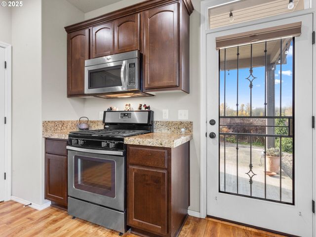 724 Sw 4TH Ave, Battle Ground, WA 98604