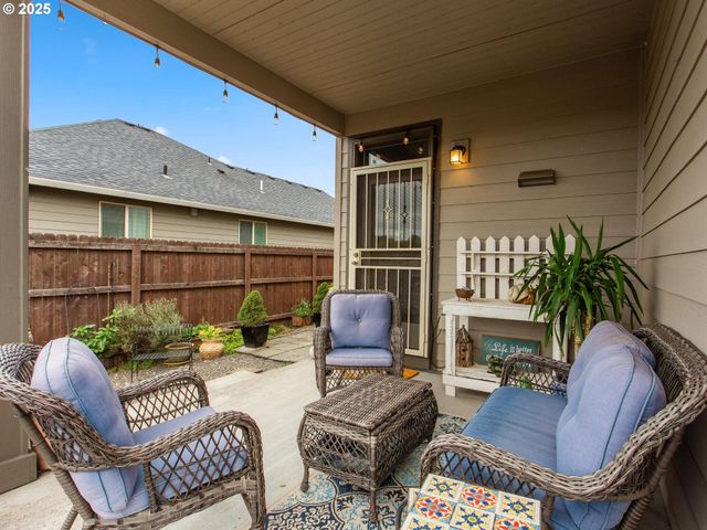 724 Sw 4TH Ave, Battle Ground, WA 98604