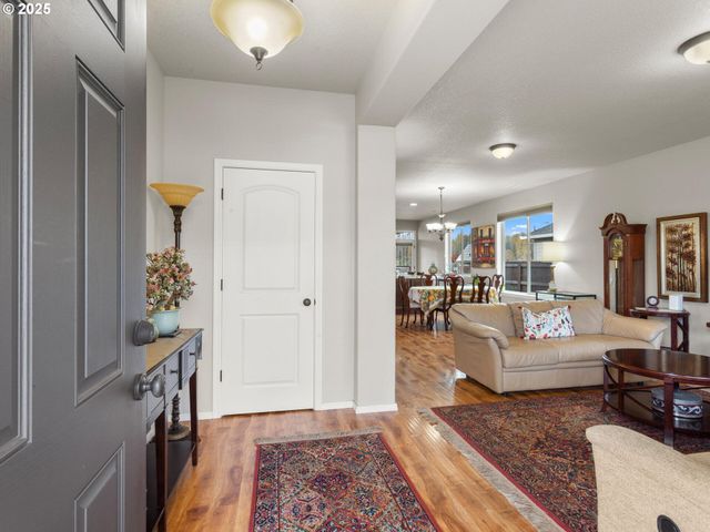 724 Sw 4TH Ave, Battle Ground, WA 98604