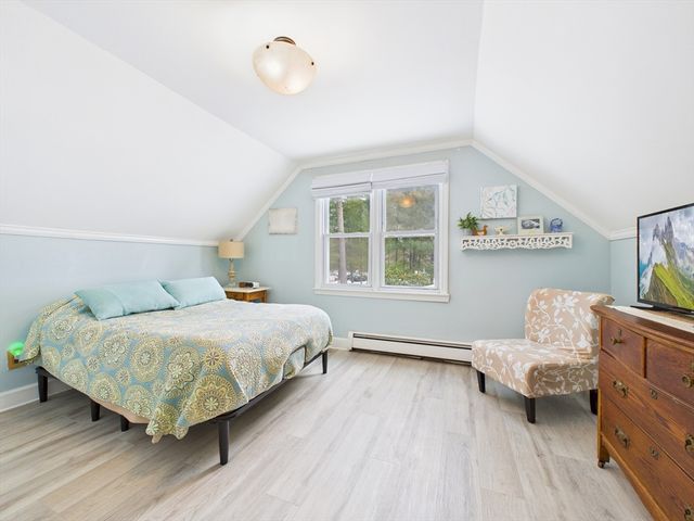 4 Kelly Dr, Freetown, MA 02717