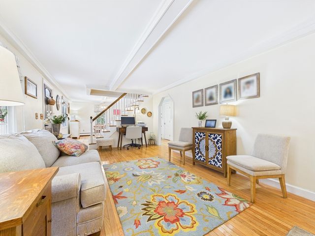 4 Kelly Dr, Freetown, MA 02717