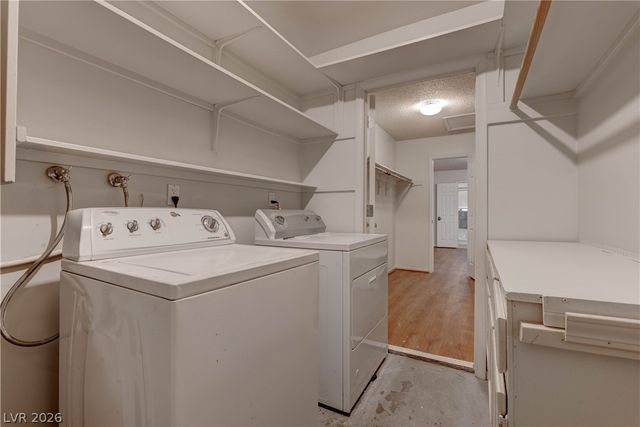 3905 Landsdown Place, Las Vegas, NV 89121