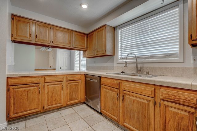 3905 Landsdown Place, Las Vegas, NV 89121