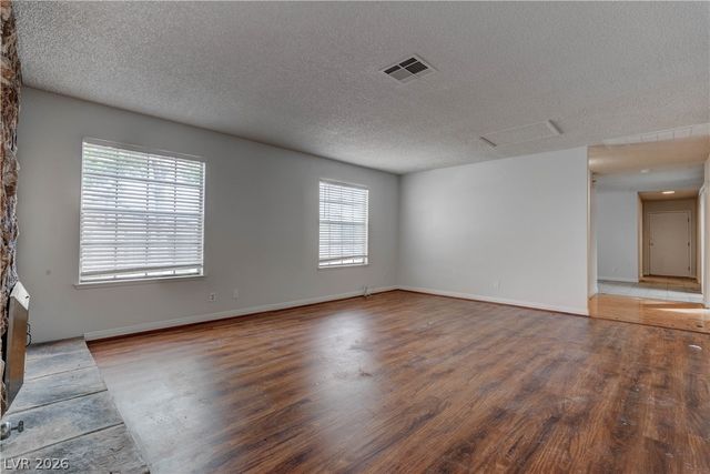 3905 Landsdown Place, Las Vegas, NV 89121