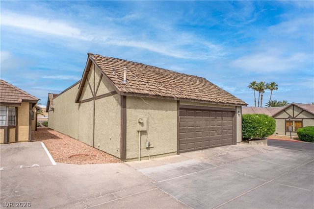 3905 Landsdown Place, Las Vegas, NV 89121