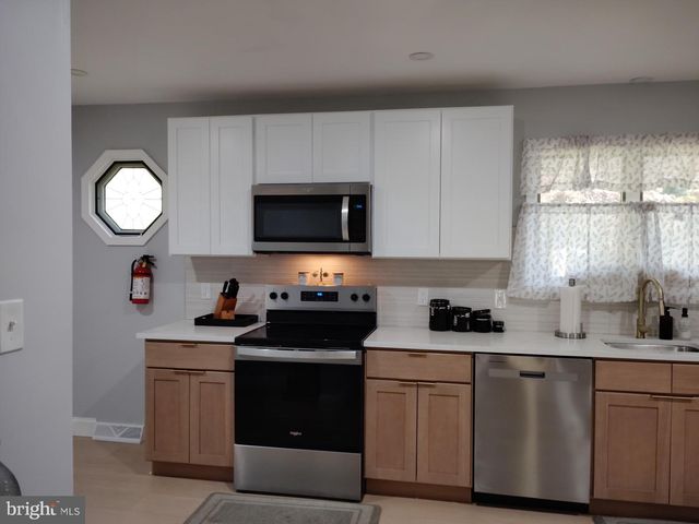 64 FERN RD, Bridgeton, NJ 08302