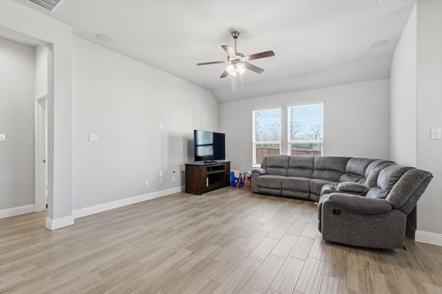 2001 Oleander Street, Hickory Creek, TX 75065