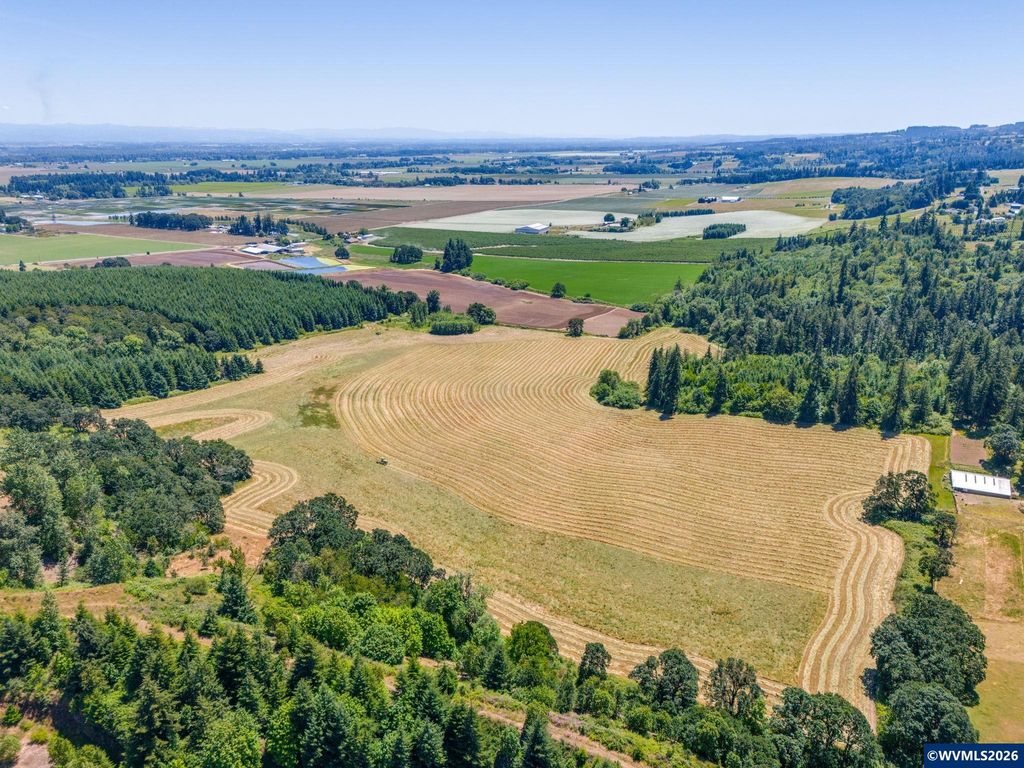 Image 5 of property listing at Lot 02400 SE Lafayette Hwy, Dayton, OR 97114