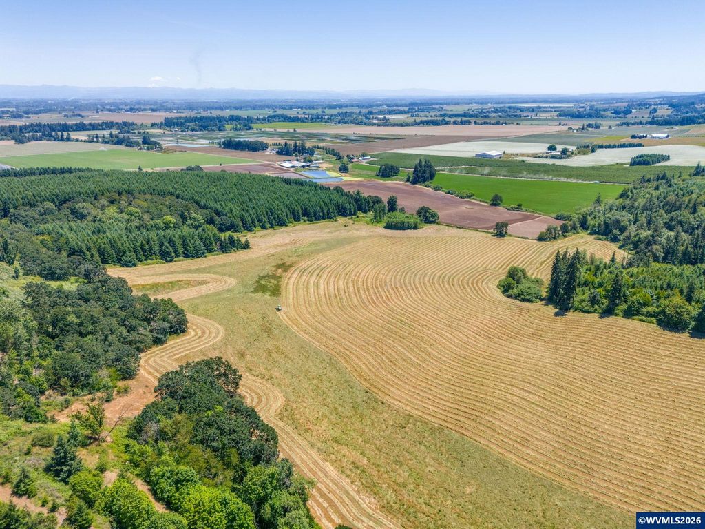 Image 6 of property listing at Lot 02400 SE Lafayette Hwy, Dayton, OR 97114