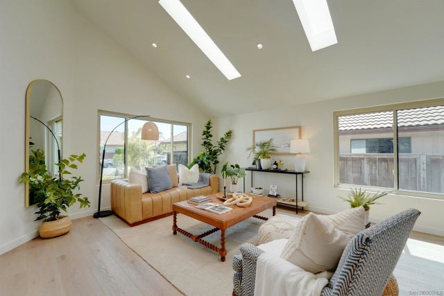16022 Sun Summit Point, San Diego, CA 92127