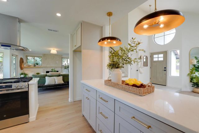 16022 Sun Summit Point, San Diego, CA 92127