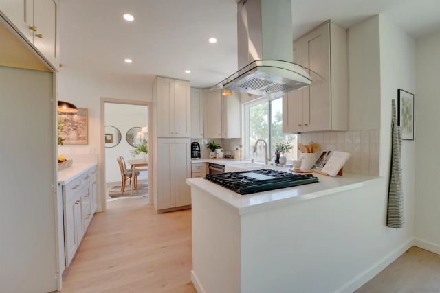 16022 Sun Summit Point, San Diego, CA 92127