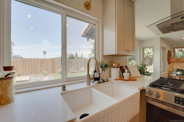 16022 Sun Summit Point, San Diego, CA 92127