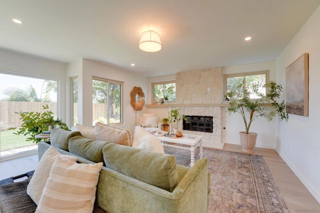 16022 Sun Summit Point, San Diego, CA 92127