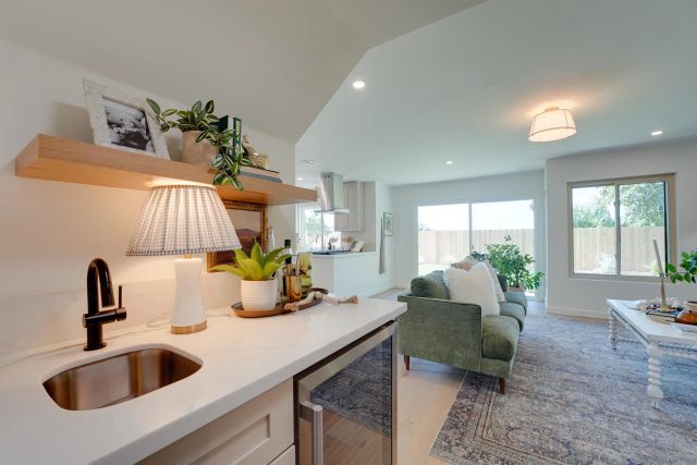16022 Sun Summit Point, San Diego, CA 92127