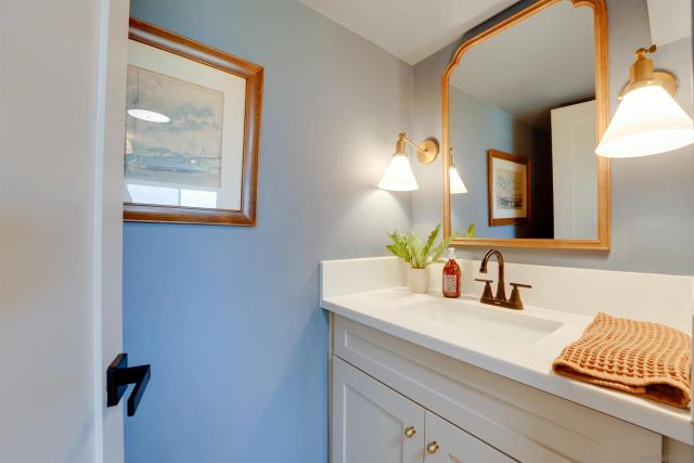 16022 Sun Summit Point, San Diego, CA 92127