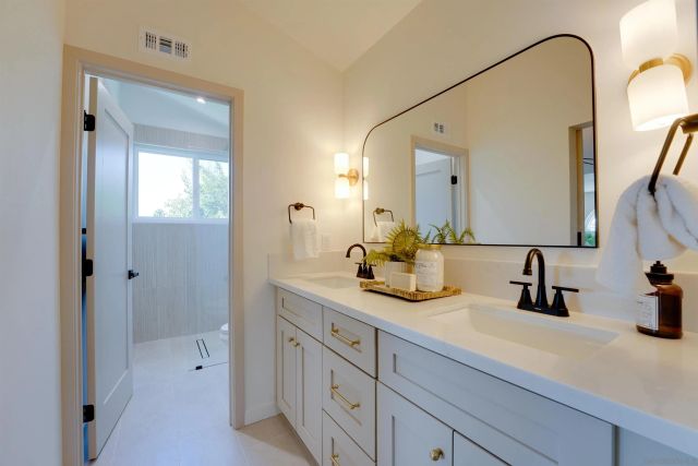 16022 Sun Summit Point, San Diego, CA 92127