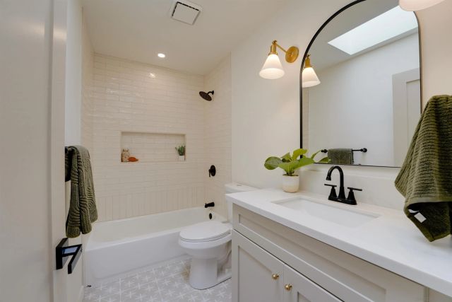 16022 Sun Summit Point, San Diego, CA 92127