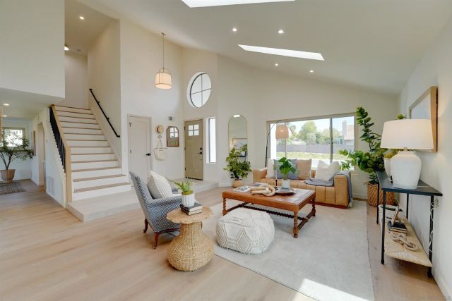 16022 Sun Summit Point, San Diego, CA 92127