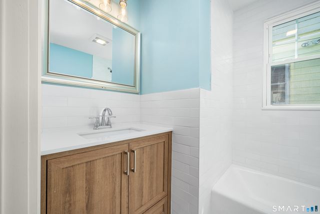 20 Mountain Street, Hartford, CT 06106