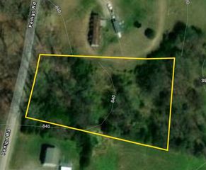 390 Pedigo Rd, Westmoreland, TN 37186