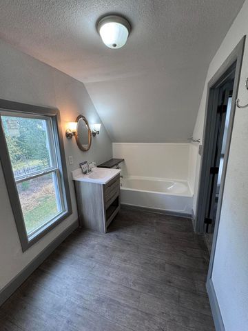 22488 Main Street, Weaubleau, MO 65774