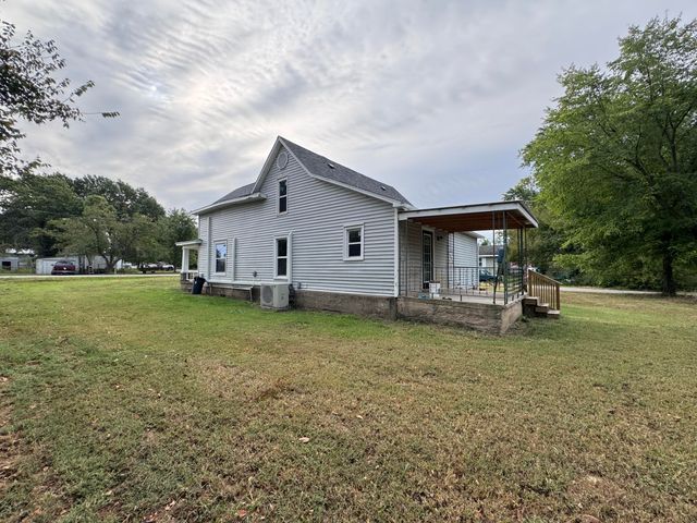 22488 Main Street, Weaubleau, MO 65774