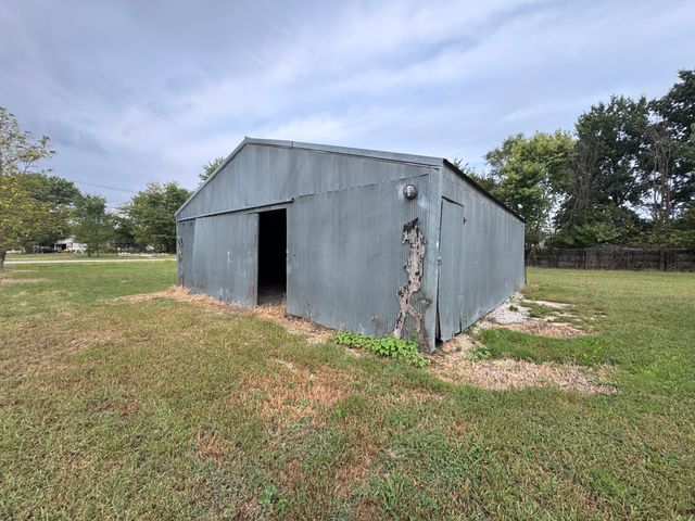 22488 Main Street, Weaubleau, MO 65774