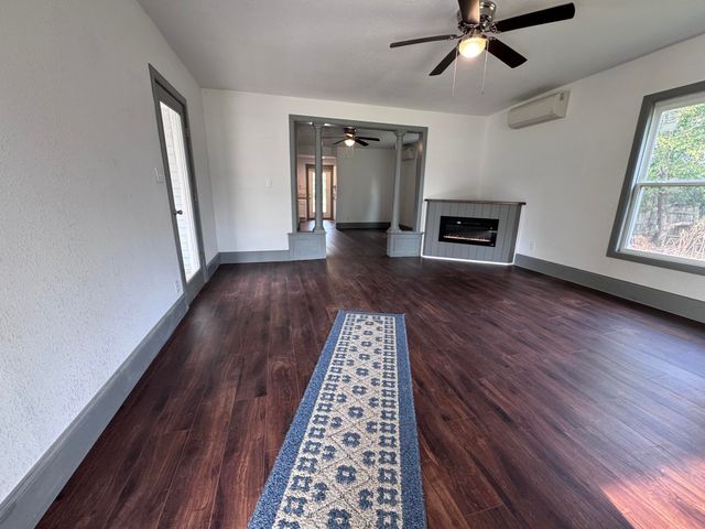 22488 Main Street, Weaubleau, MO 65774