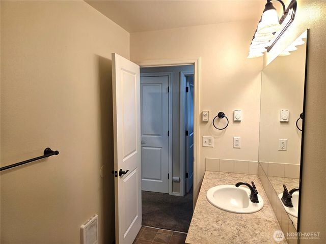 1113 Manzanita Way, Vancouver, WA 98661