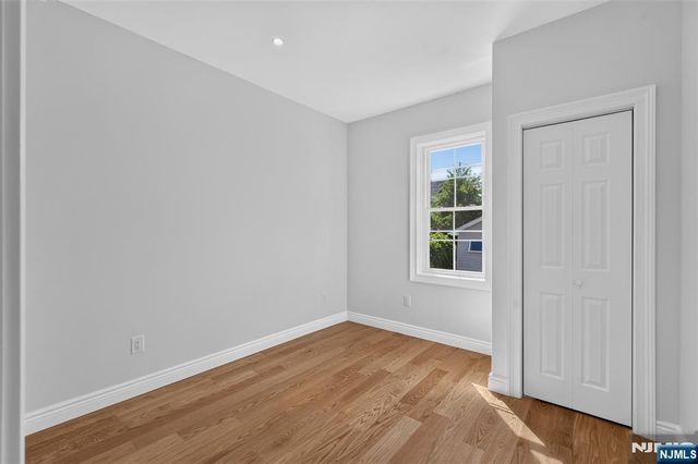 15 Morrissee Avenue, Wallington, NJ 07057