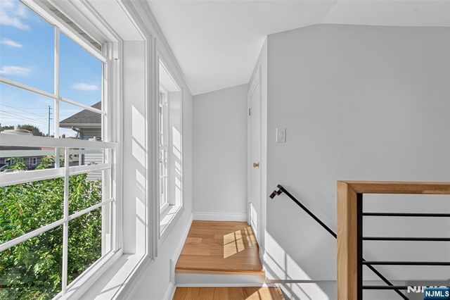 15 Morrissee Avenue, Wallington, NJ 07057
