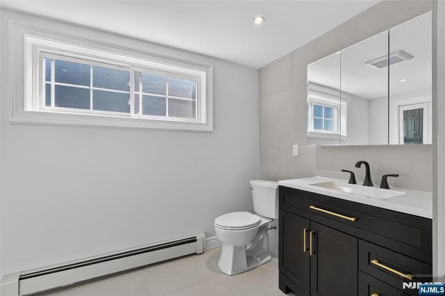 15 Morrissee Avenue, Wallington, NJ 07057