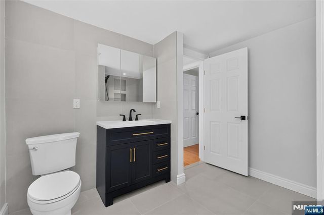 15 Morrissee Avenue, Wallington, NJ 07057