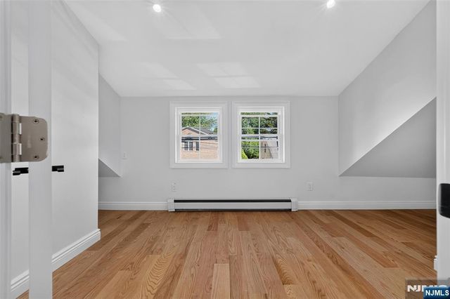 15 Morrissee Avenue, Wallington, NJ 07057