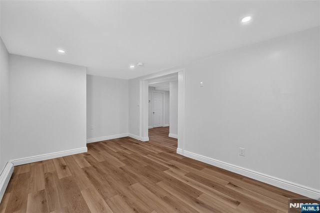 15 Morrissee Avenue, Wallington, NJ 07057