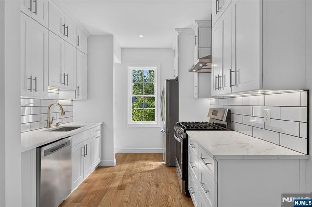 15 Morrissee Avenue, Wallington, NJ 07057