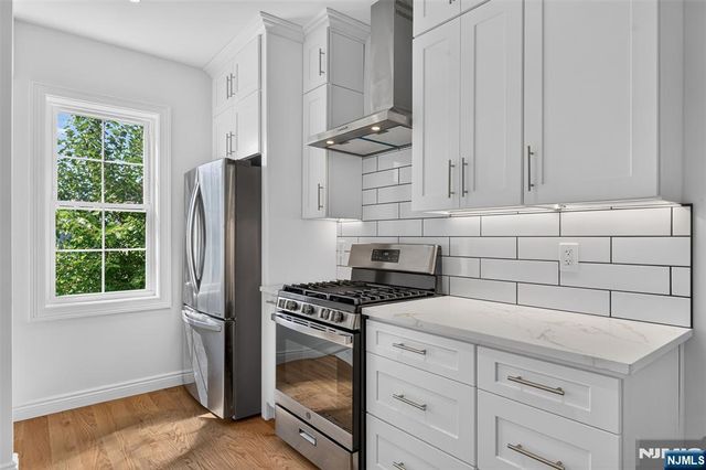 15 Morrissee Avenue, Wallington, NJ 07057