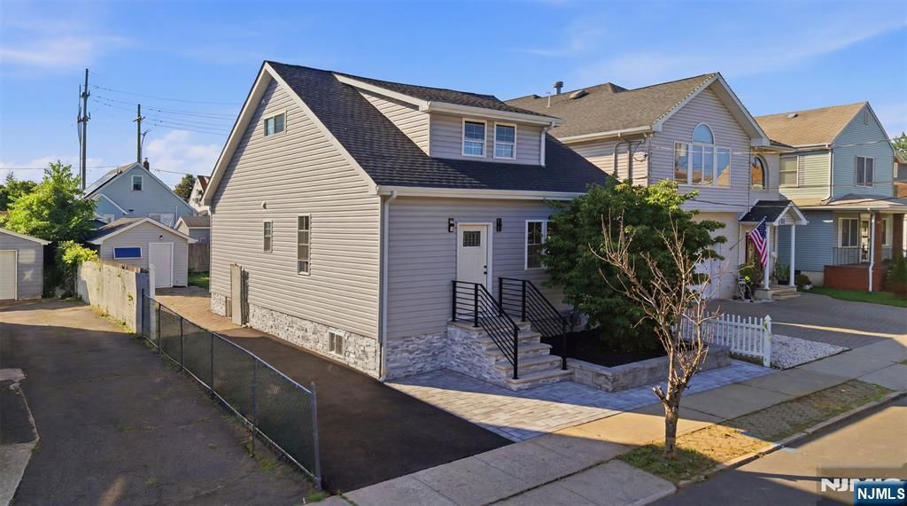 15 Morrissee Avenue, Wallington, NJ 07057