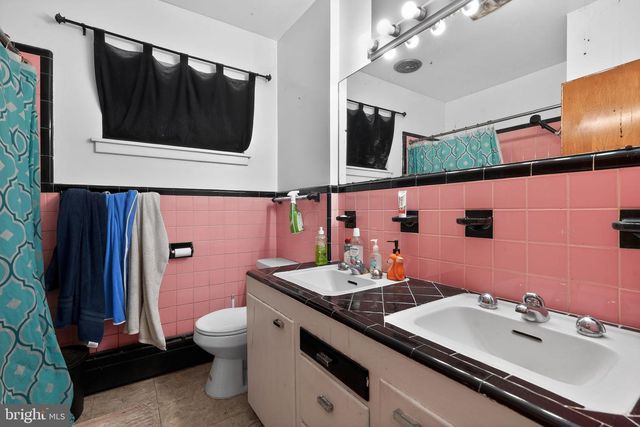 340 LEXINGTON AVE, Pitman, NJ 08071