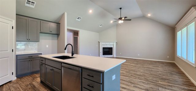 911 E Fulton Court, Broken Arrow, OK 74012