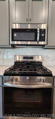 911 E Fulton Court, Broken Arrow, OK 74012