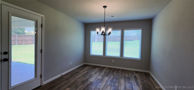 911 E Fulton Court, Broken Arrow, OK 74012